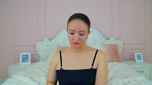 ElinaBellucci webcam