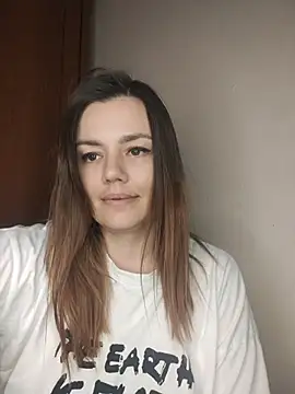 KrissSexi Live Webcam on Stripchat