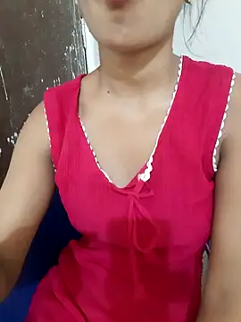 Webcam Model (Navya67) is live