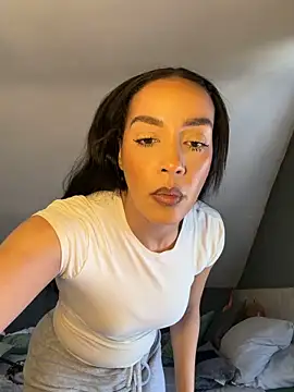 saskia_xx - Saskia_xx's free webcam - UK Sex Cams