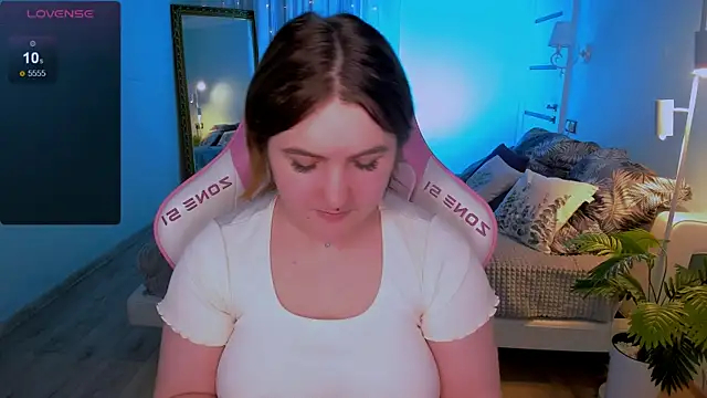 lovelyy_julia webcam