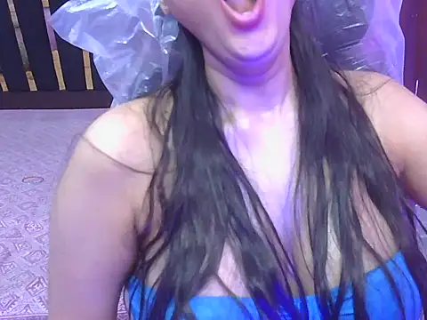 its-akeera (F young) - Boobs show  massage 🩰🙈