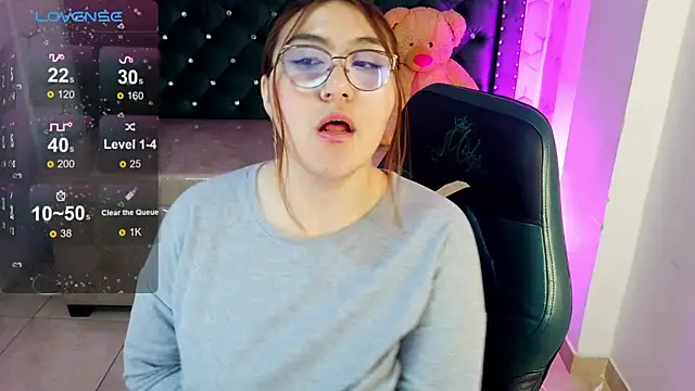 conniejames_m webcam