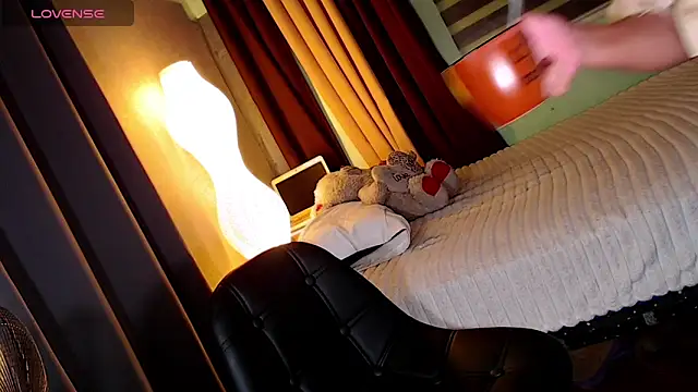 Creamycum_celinexx webcam