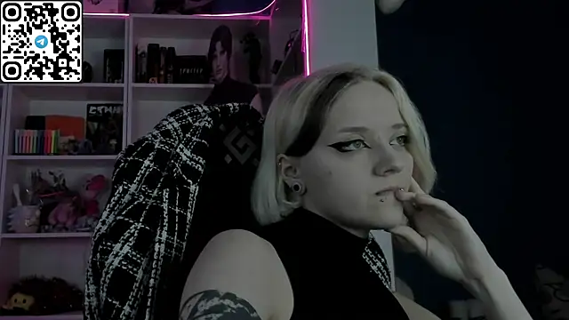 Holy_Mistress_S webcam