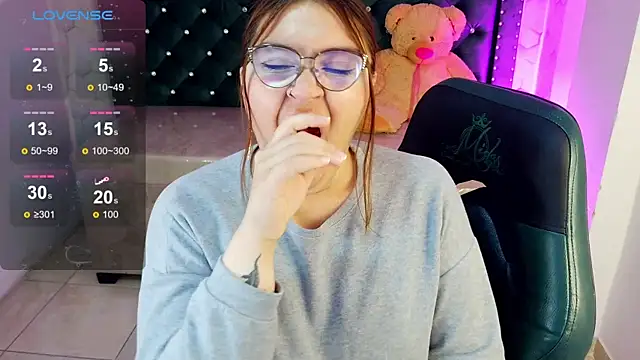 conniejames_m webcam