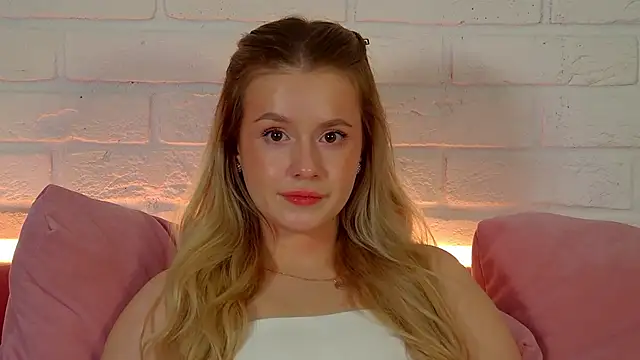 MilanaBalmain webcam