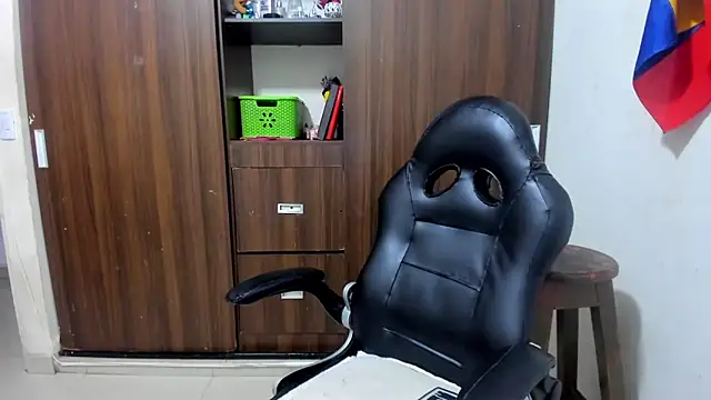 miss_bigcockts webcam