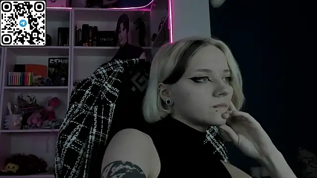 Holy_Mistress_S webcam