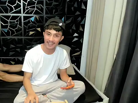 roberthugecock webcam