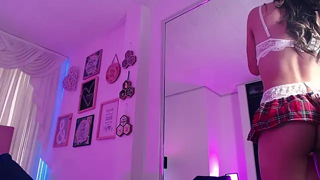 isabelledaza (T teen) - Fingering + masturbate