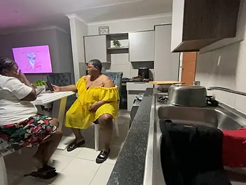 misslola27 (F young) - Let’s fuck while paying bills 💵 🍆👅💦