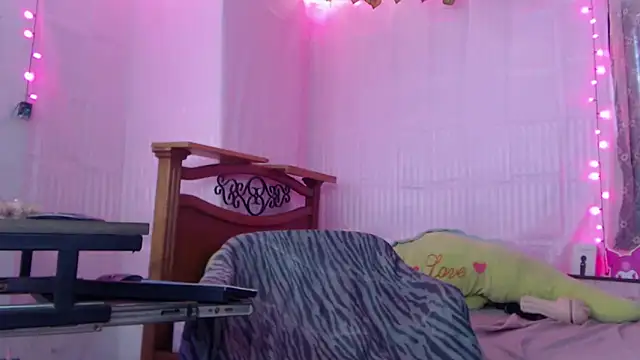 Nikol_Twink live sex cam