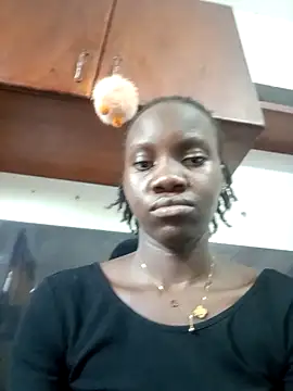 Black_juicy24 webcam