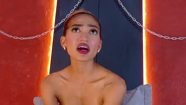 Charlotte_Love10 webcam