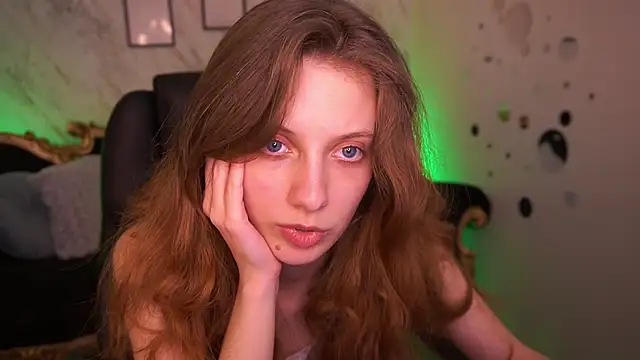 CuteeFoxy webcam
