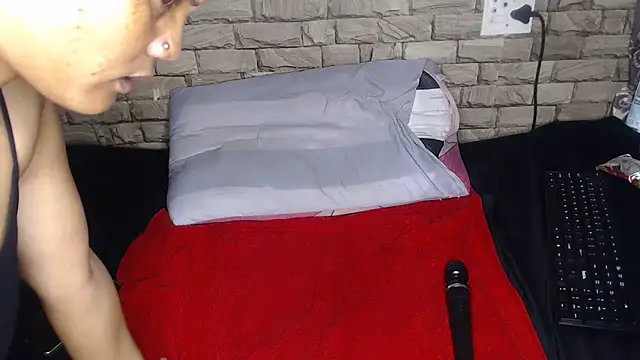 liztaylor - Liztaylor's free webcam - UK Sex Cams