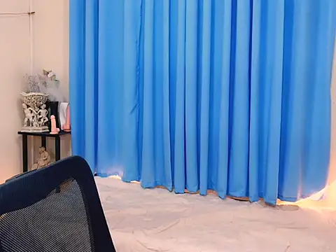 Mimi_Mckinley webcam