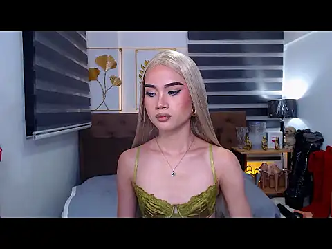 JuicyCockThea webcam