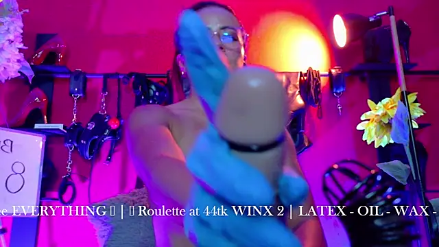 MistressSlut1 webcam