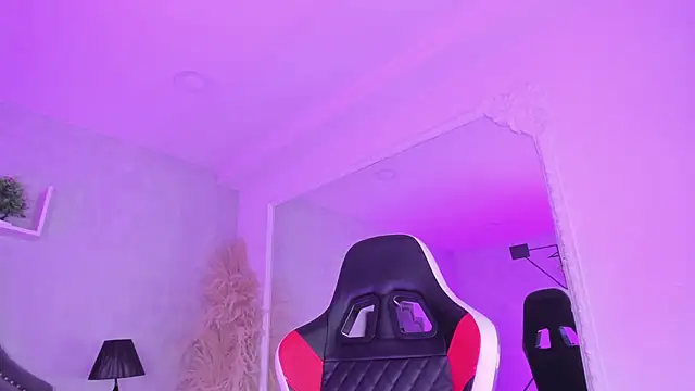 KarelyMitchel webcam