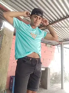 HOTRAINYGOLDEN's live cam