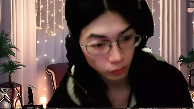 CrytinaSissyCrossdress webcam