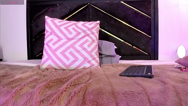 april_jones05 webcam