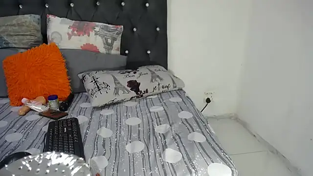 BootySoYummyX webcam