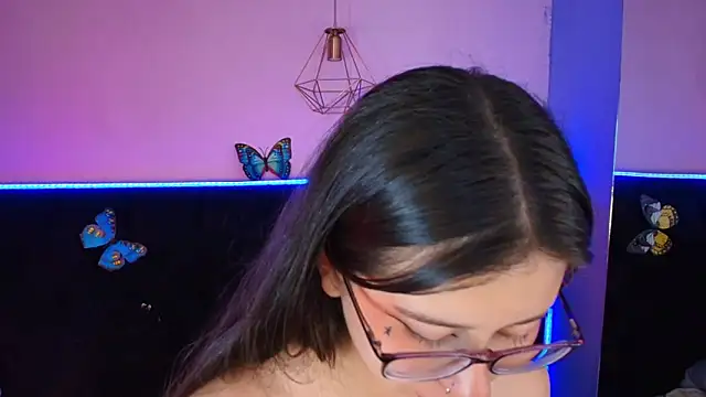 Anastasia_Whitee webcam