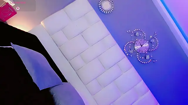 Kisses_Sophia webcam