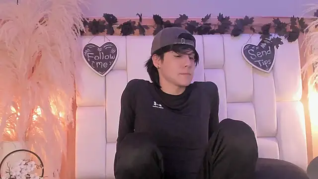 Daphne_And_Roger webcam