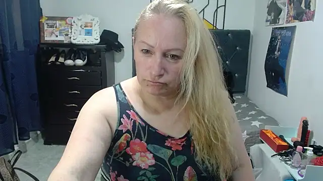 emperabigbootybigass webcam