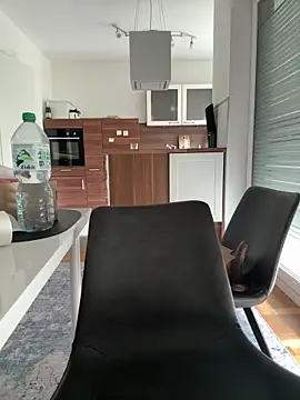 Chicalatina1990 webcam