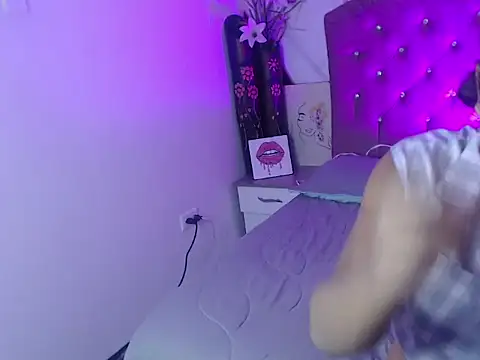 Renata_Valentina webcam