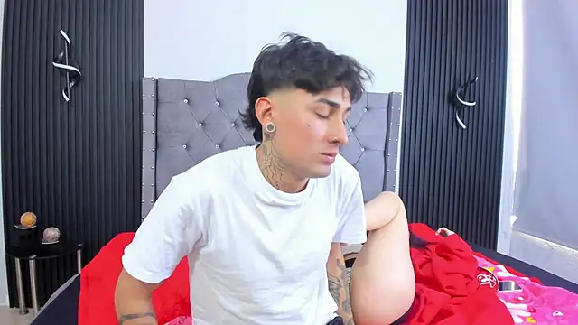 Kenji_n_Rousse webcam