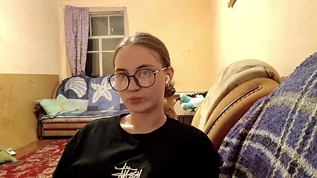 RoxanneStuard webcam