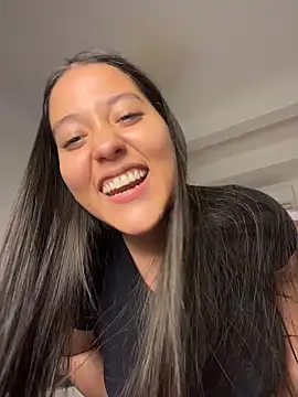 Webcam Model (Nhefertary) is live