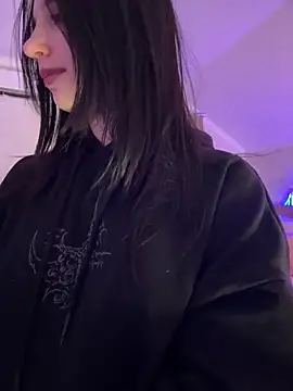 YourLittleDevil webcam