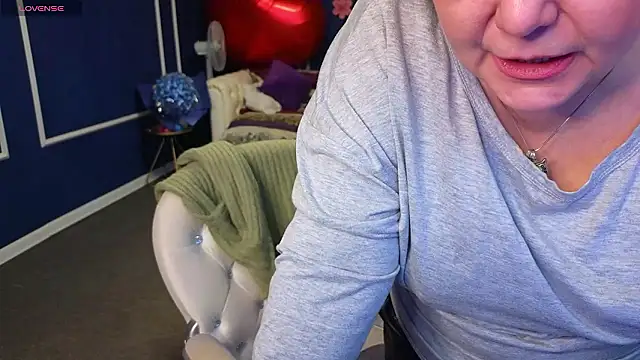 Kira_Kingslee webcam