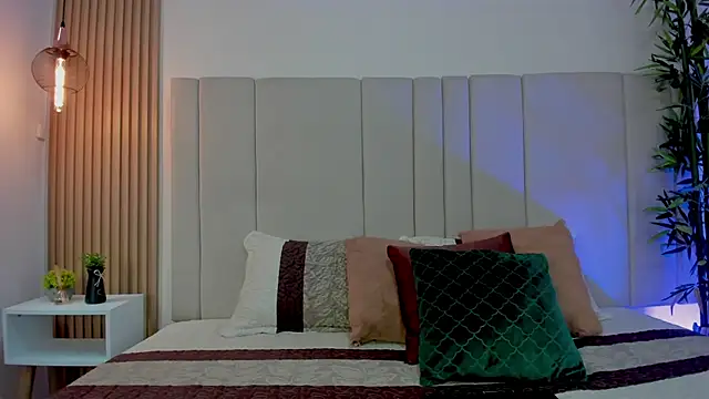 Victoria_Rosee webcam