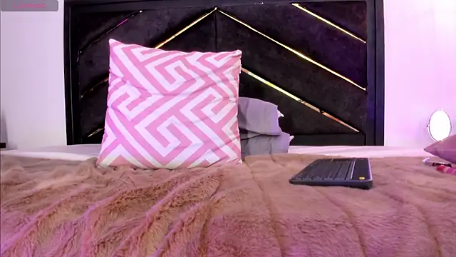 april_jones05 webcam