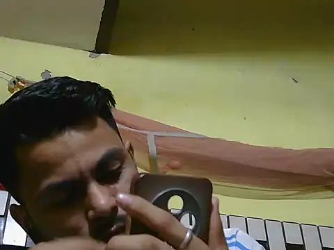 Stubborndesiboy webcam