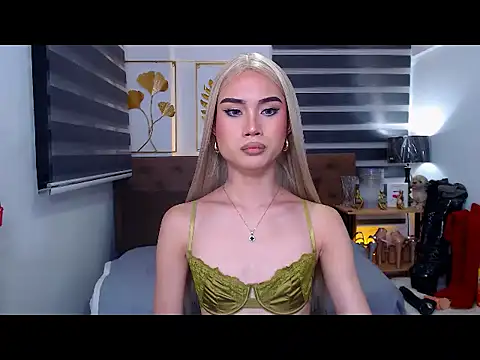 JuicyCockThea webcam