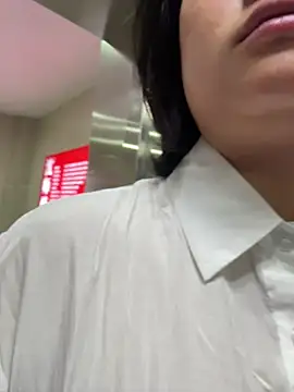 美女goudanlove在线直播