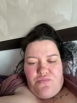 SunnyLeila2101 webcam