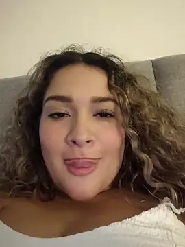 Sara_smiiith211 webcam