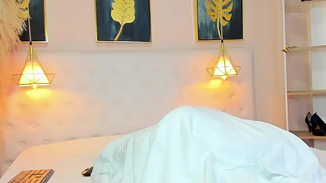 Cinnamon_Star webcam