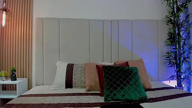 Victoria_Rosee webcam