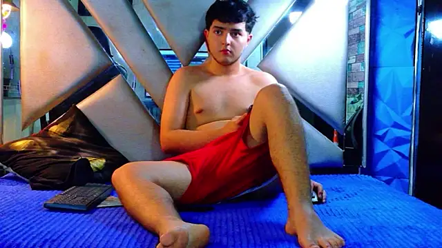 Oliver_Jamees webcam